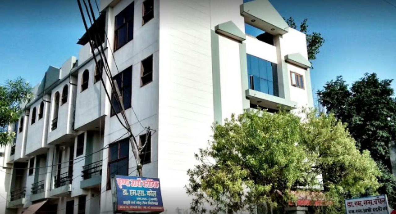 Hotel Aman Palace Prayagraj Exterior foto