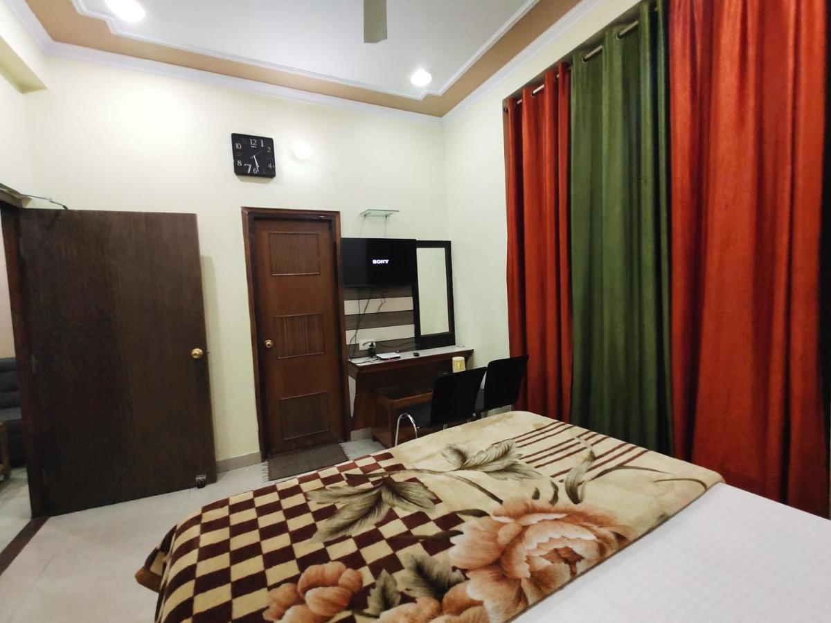Hotel Aman Palace Prayagraj Exterior foto
